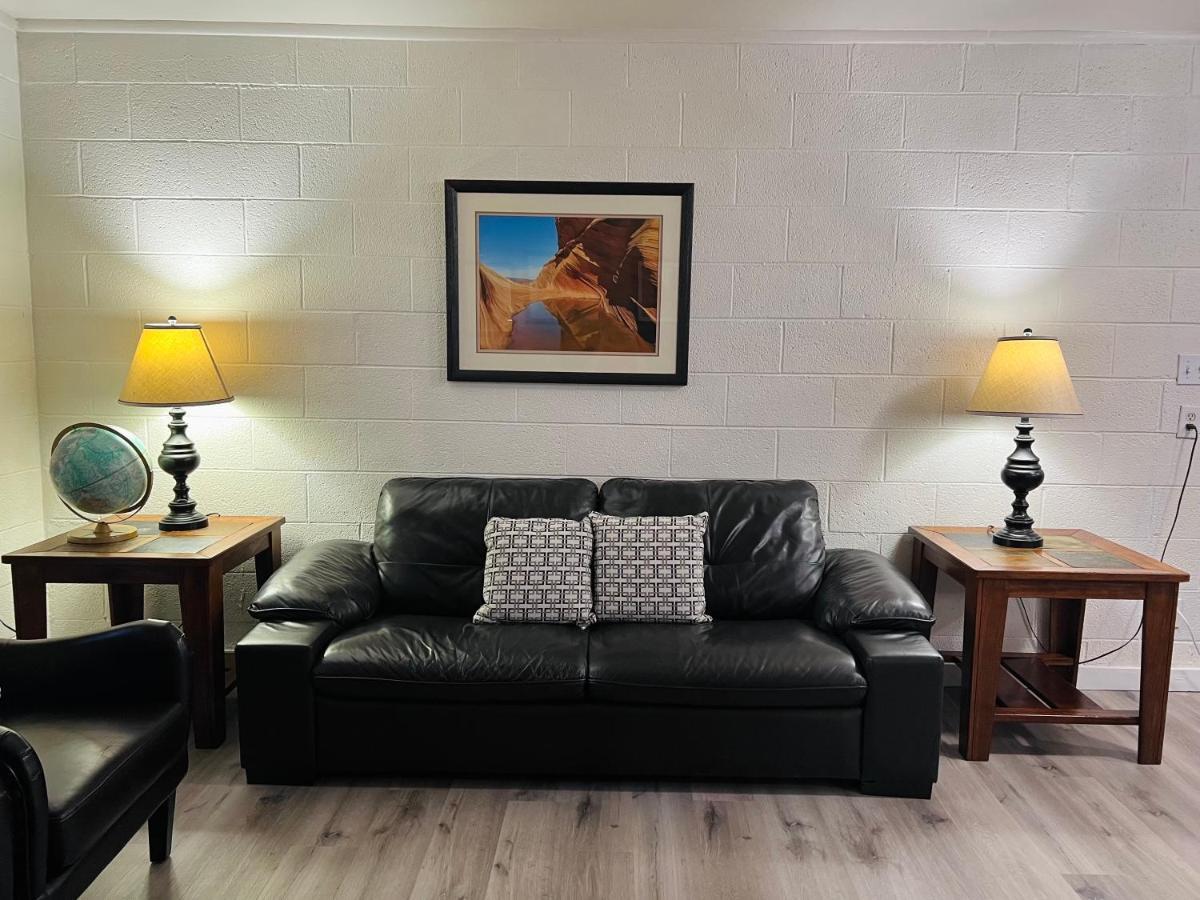 Lake Powell Motel & Apartments Page Exteriör bild