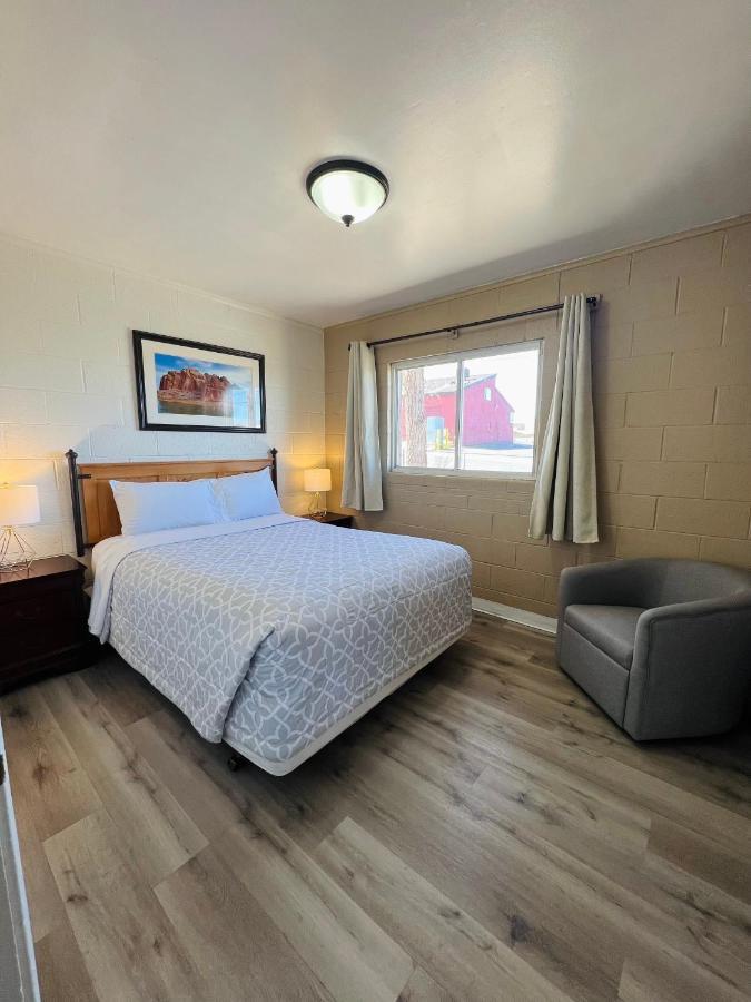 Lake Powell Motel & Apartments Page Exteriör bild
