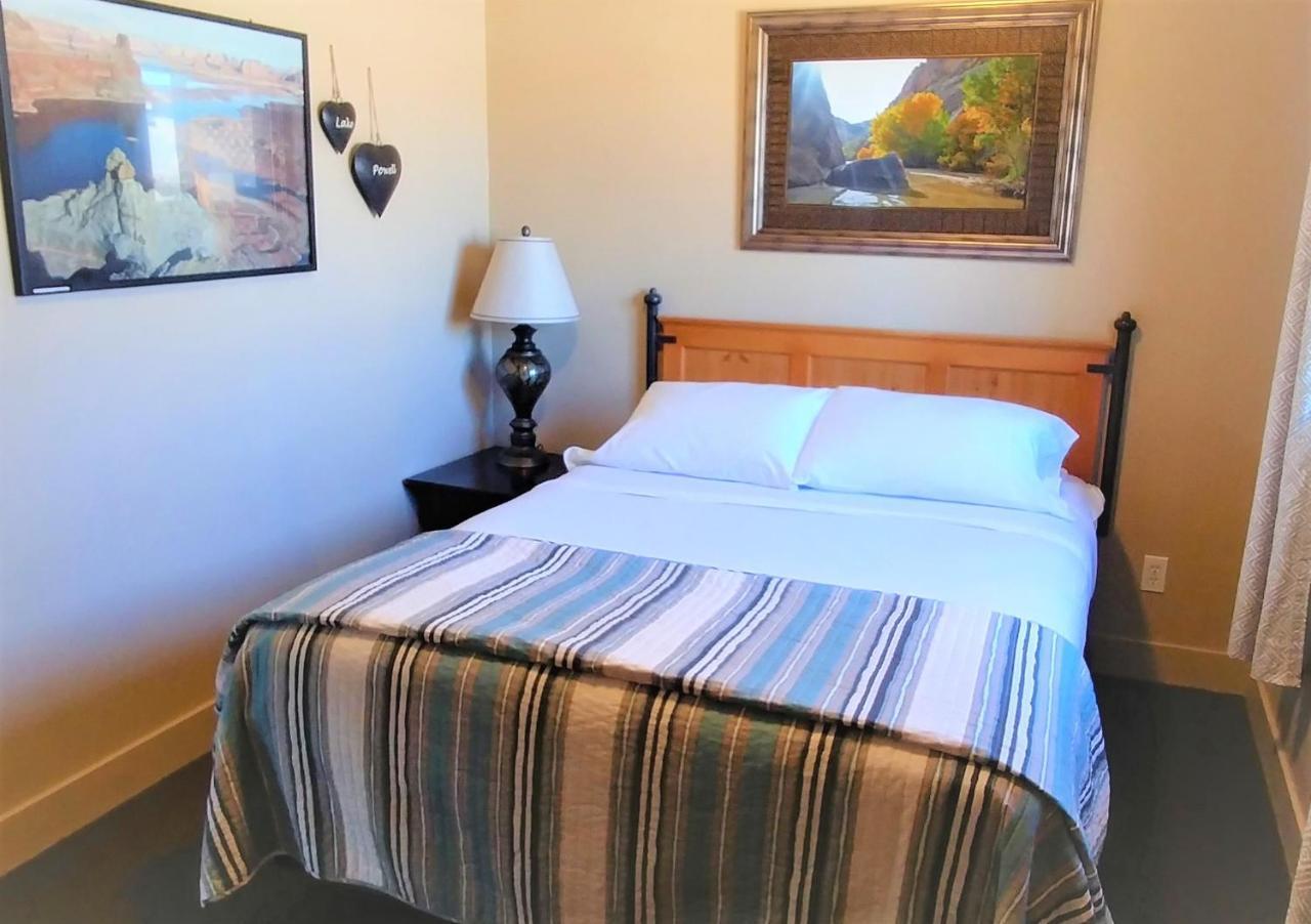 Lake Powell Motel & Apartments Page Exteriör bild